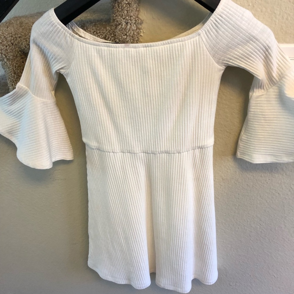 Revolve NBD Size XS White Off Shoulder Dress